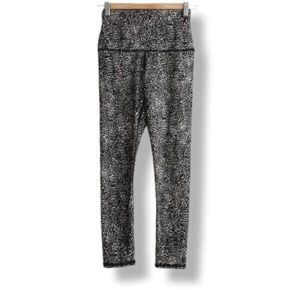 EVOLUTION & CREATION The Mia Legging High Waist Crop Leopard Print Sz XS - Picture 3 of 10